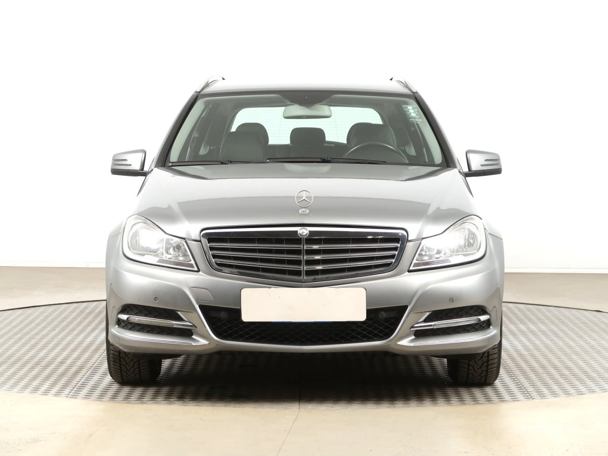 Mercedes-Benz C, 2011 - pohled č. 2