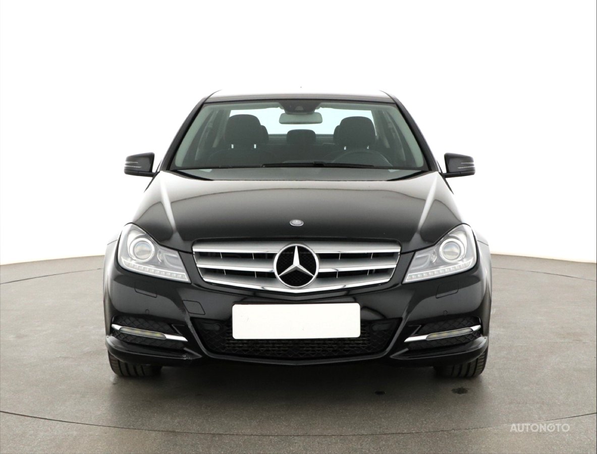 Mercedes-Benz C, 2012 - pohled č. 2