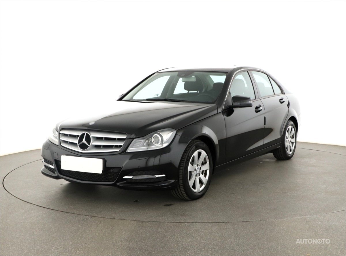 Mercedes-Benz C, 2012 - pohled č. 3