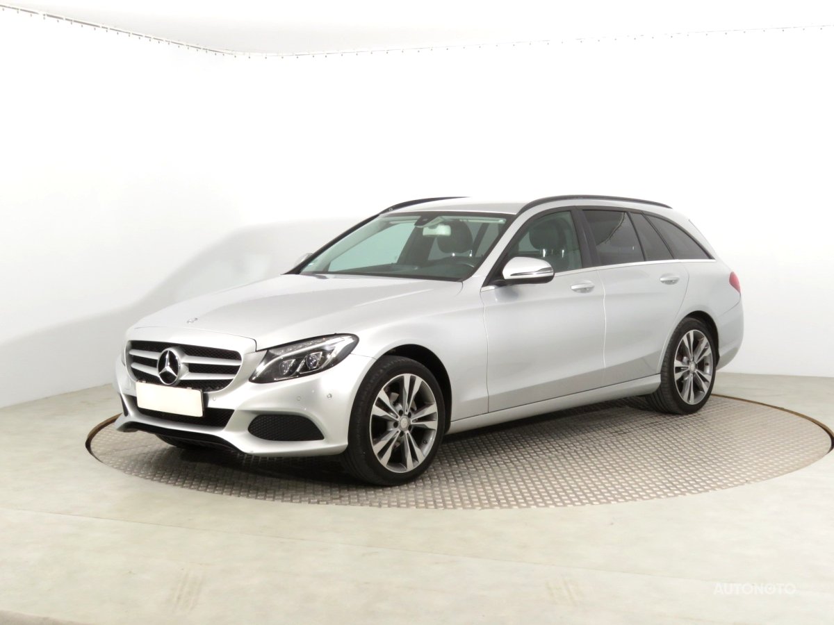 Mercedes-Benz C, 2016 - pohled č. 3