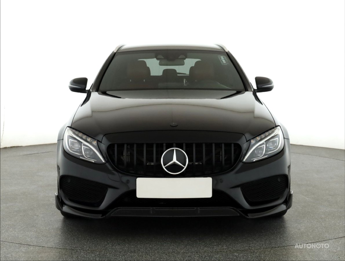 Mercedes-Benz C, 2016 - pohled č. 2
