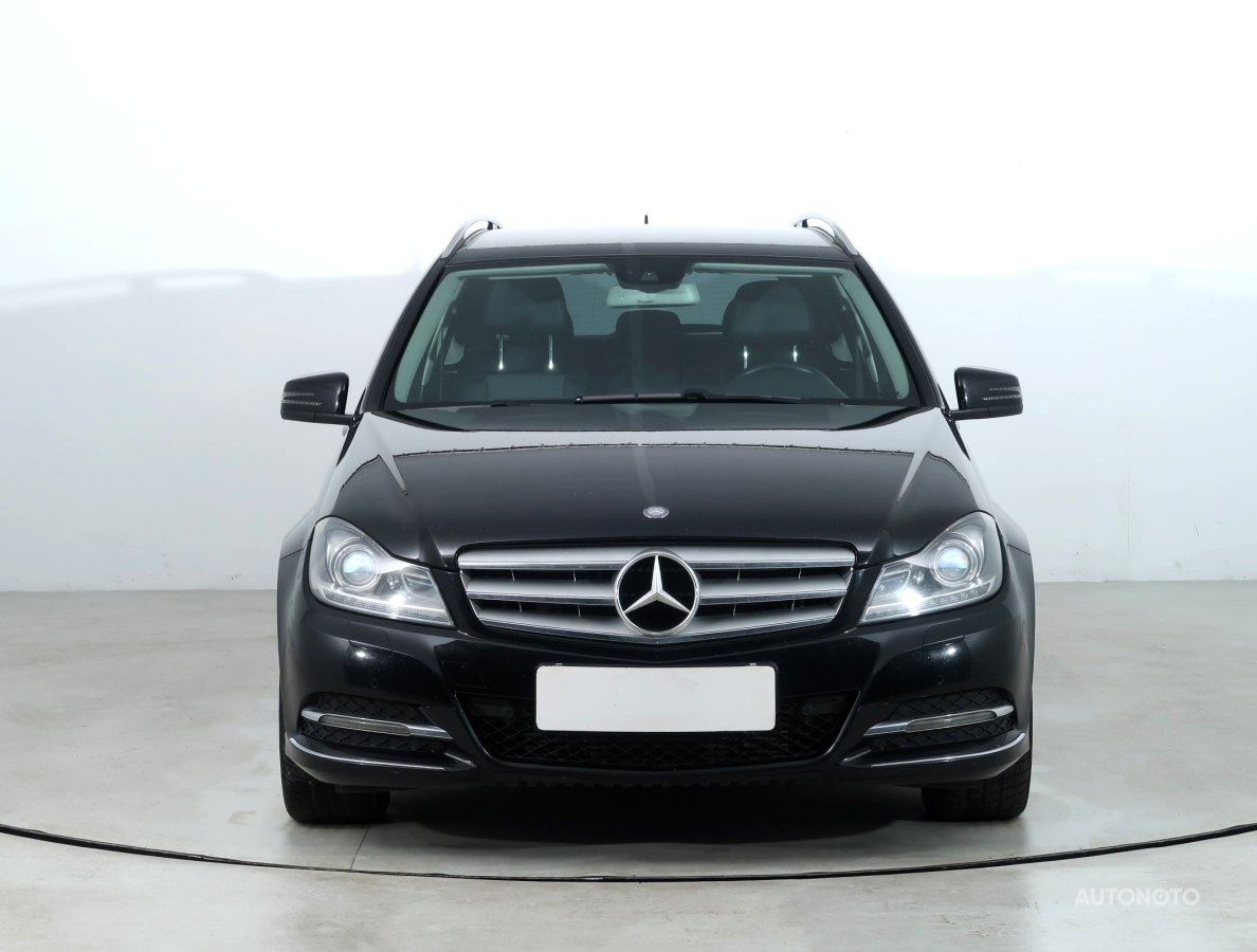 Mercedes-Benz C, 2013 - pohled č. 2