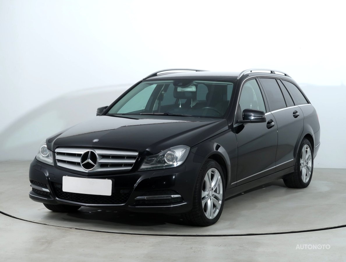 Mercedes-Benz C, 2013 - pohled č. 3