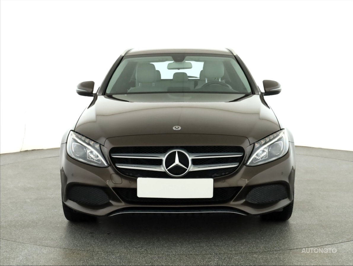 Mercedes-Benz C, 2017 - pohled č. 2