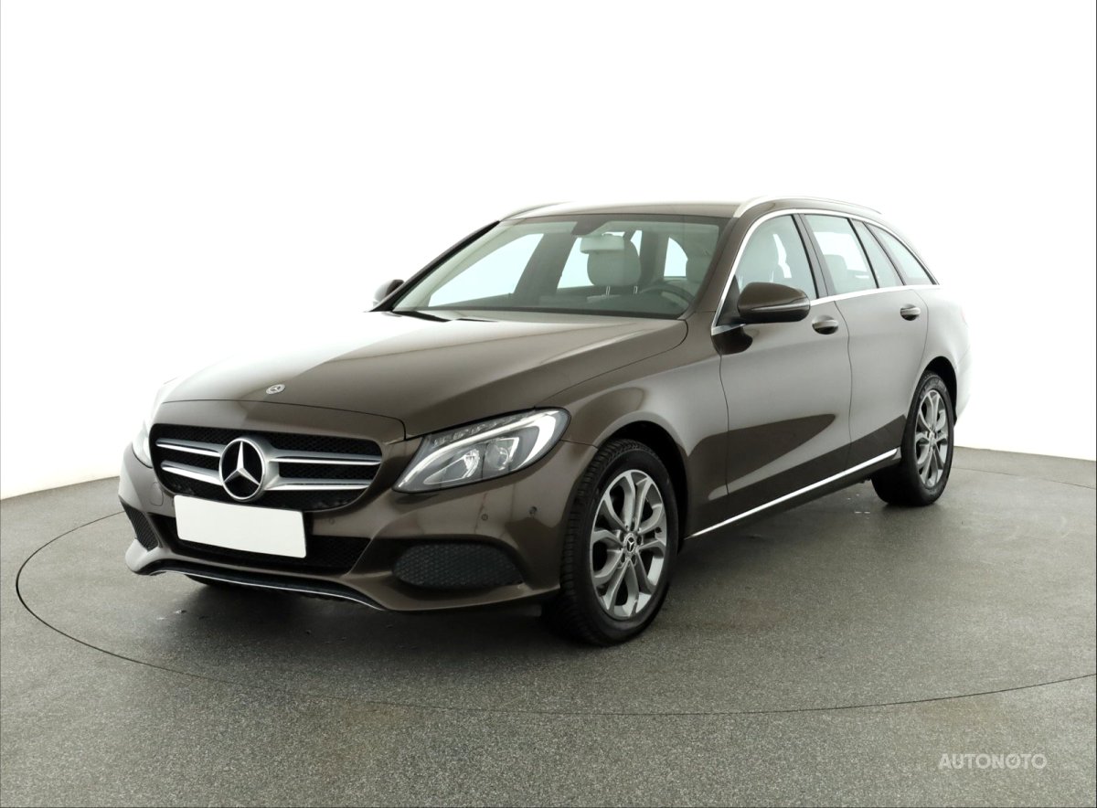 Mercedes-Benz C, 2017 - pohled č. 3