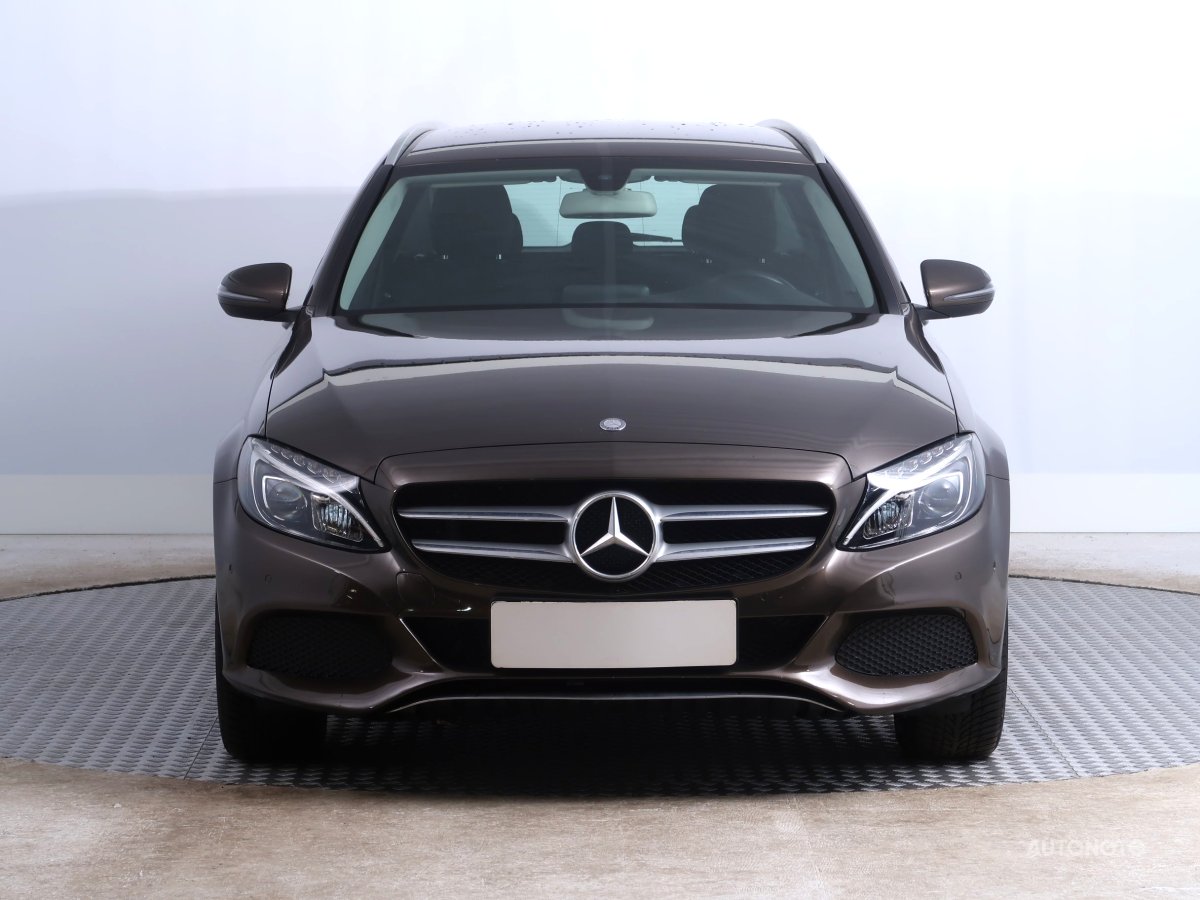 Mercedes-Benz C, 2017 - pohled č. 2
