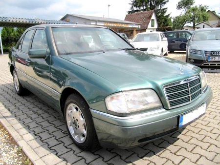 Mercedes-Benz C, 1994 - pohled č. 3