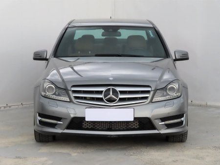 Mercedes-Benz C, 2011 - pohled č. 2