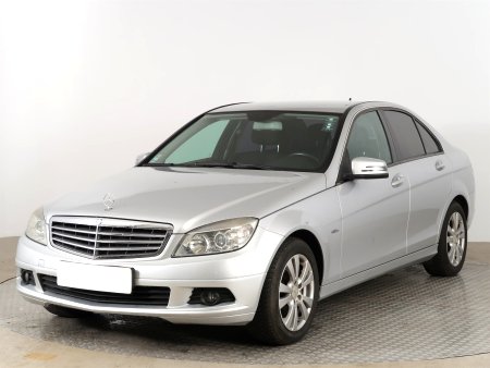 Mercedes-Benz C, 2009 - pohled č. 3