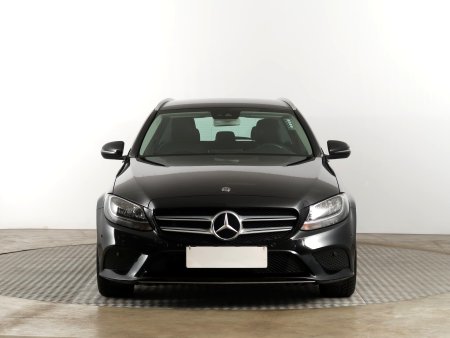 Mercedes-Benz C, 2019 - pohled č. 2