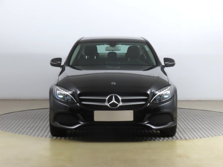 Mercedes-Benz C, 2018 - pohled č. 2