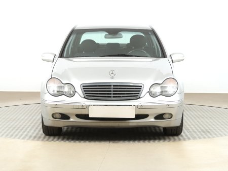 Mercedes-Benz C, 2000 - pohled č. 2
