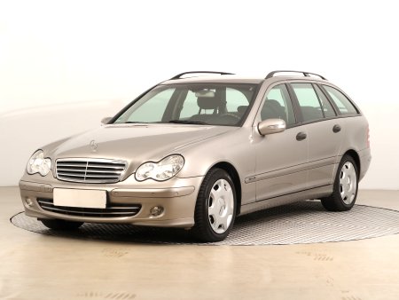 Mercedes-Benz C, 2004 - pohled č. 3