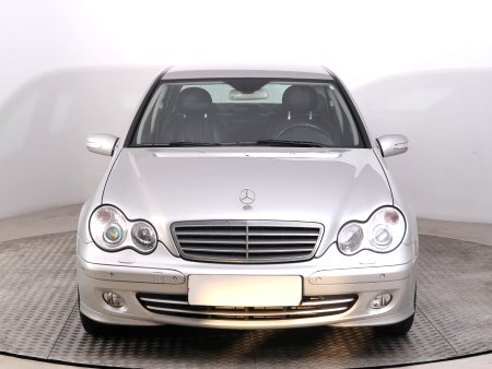 Mercedes-Benz C, 2004 - pohled č. 2