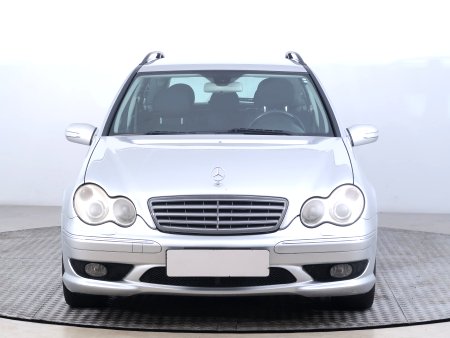 Mercedes-Benz C, 2006 - pohled č. 2