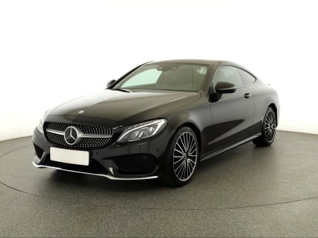 Mercedes-Benz C, 2017 - pohled č. 3