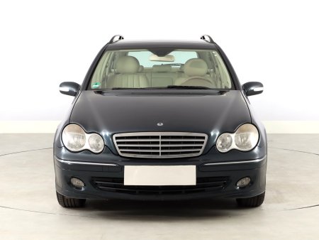 Mercedes-Benz C, 2005 - pohled č. 2