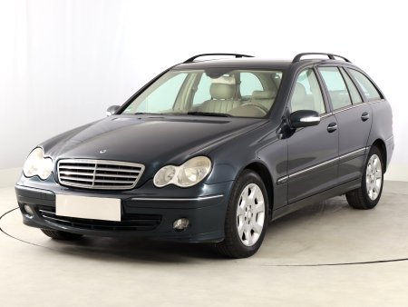 Mercedes-Benz C, 2005 - pohled č. 3
