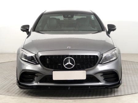 Mercedes-Benz C, 2019 - pohled č. 2