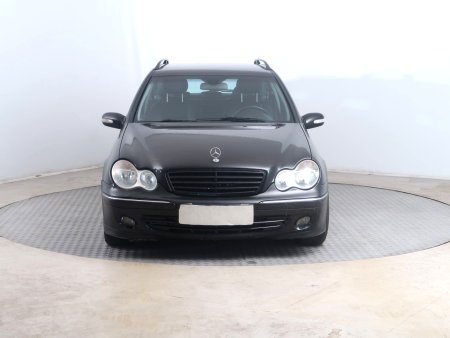 Mercedes-Benz C, 2005 - pohled č. 2