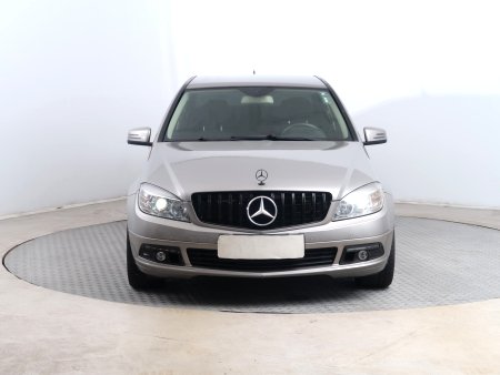 Mercedes-Benz C, 2009 - pohled č. 2