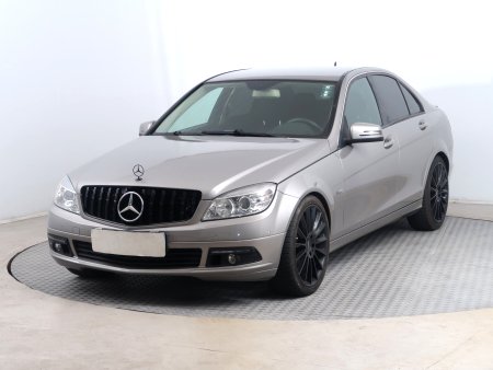 Mercedes-Benz C, 2009 - pohled č. 3