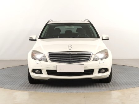 Mercedes-Benz C, 2010 - pohled č. 2
