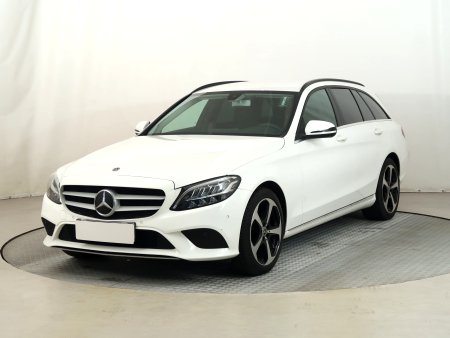 Mercedes-Benz C, 2020 - pohled č. 3
