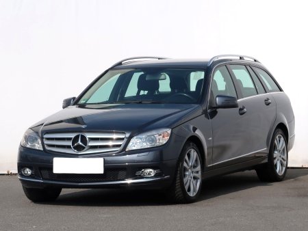 Mercedes-Benz C, 2010 - pohled č. 3