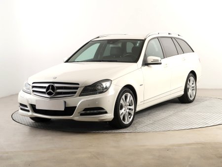 Mercedes-Benz C, 2011 - pohled č. 3