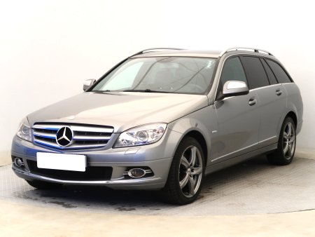 Mercedes-Benz C, 2008 - pohled č. 3