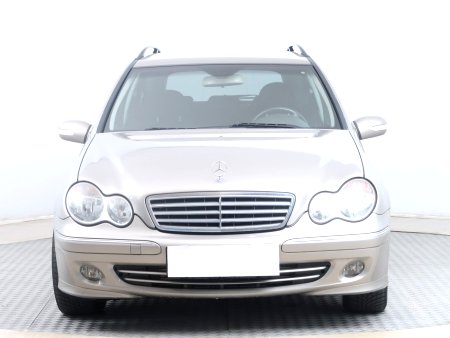 Mercedes-Benz C, 2004 - pohled č. 2