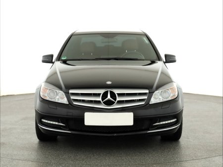 Mercedes-Benz C, 2010 - pohled č. 2