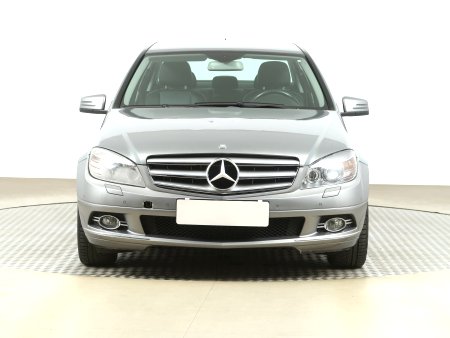 Mercedes-Benz C, 2009 - pohled č. 2