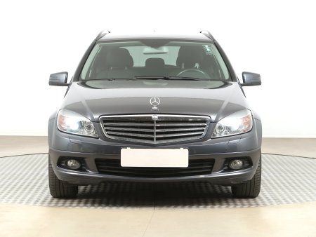 Mercedes-Benz C, 2010 - pohled č. 2