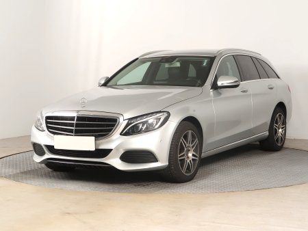 Mercedes-Benz C, 2017 - pohled č. 3