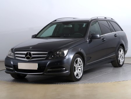 Mercedes-Benz C, 2013 - pohled č. 3