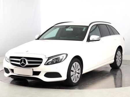 Mercedes-Benz C, 2017 - pohled č. 3