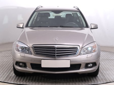 Mercedes-Benz C, 2008 - pohled č. 2