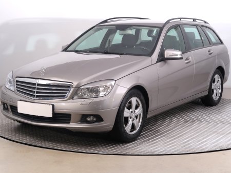Mercedes-Benz C, 2008 - pohled č. 3