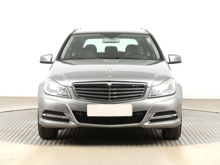 Mercedes-Benz C, 2011 - pohled č. 2