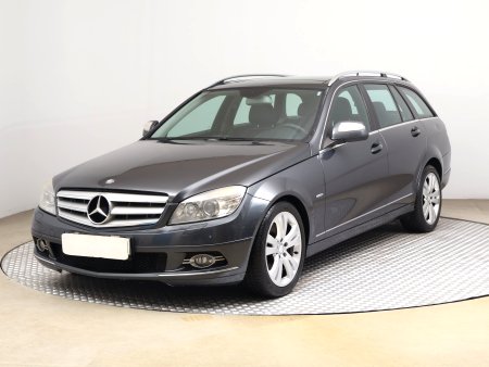 Mercedes-Benz C, 2008 - pohled č. 3