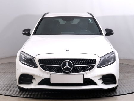Mercedes-Benz C, 2019 - pohled č. 2