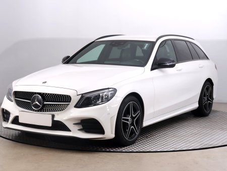 Mercedes-Benz C, 2019 - pohled č. 3