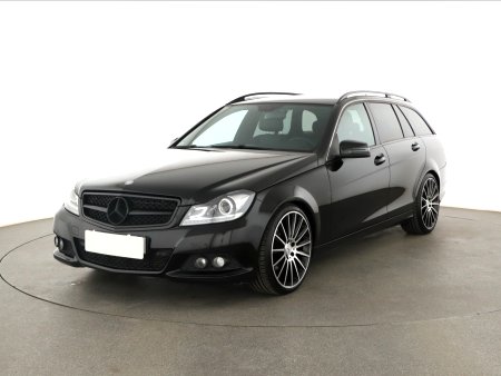 Mercedes-Benz C, 2014 - pohled č. 3