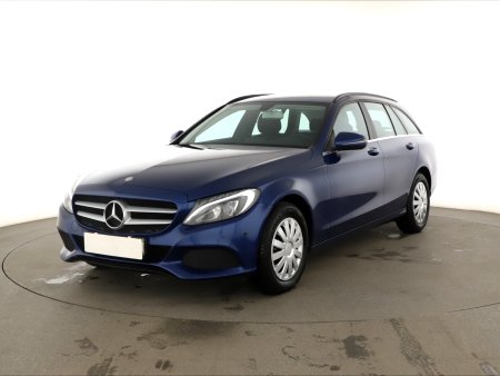 Mercedes-Benz C, 2017 - pohled č. 3