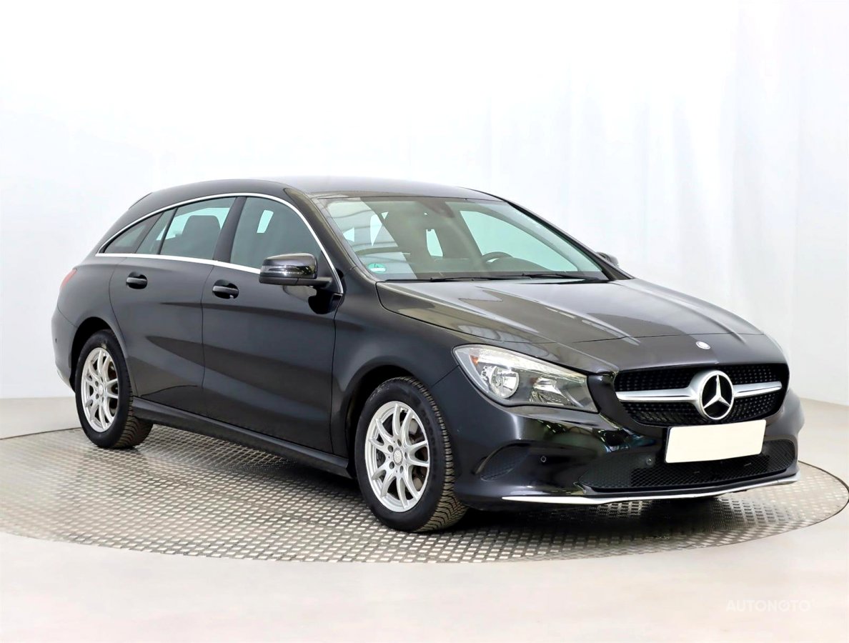 Mercedes-Benz CLA, 2016 - celkový pohled