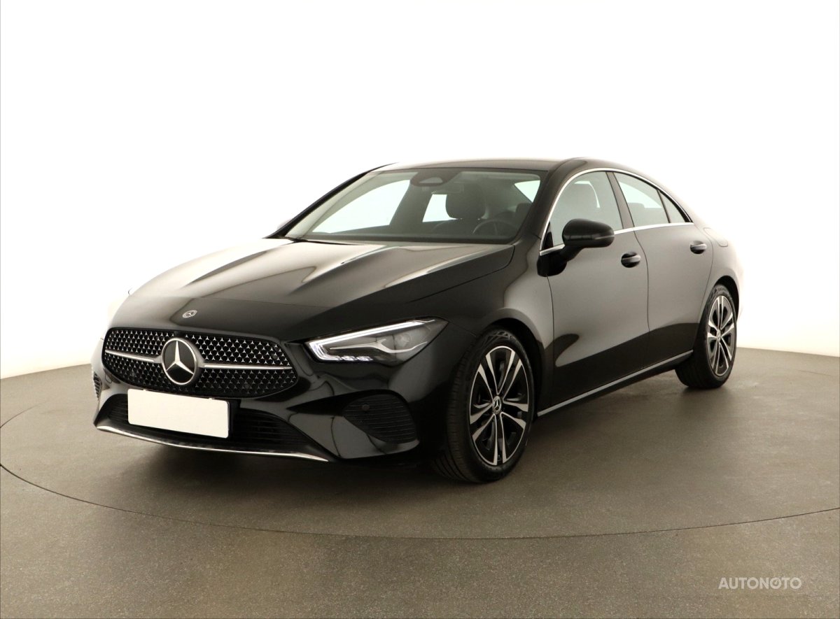Mercedes-Benz CLA, 2024 - pohled č. 3