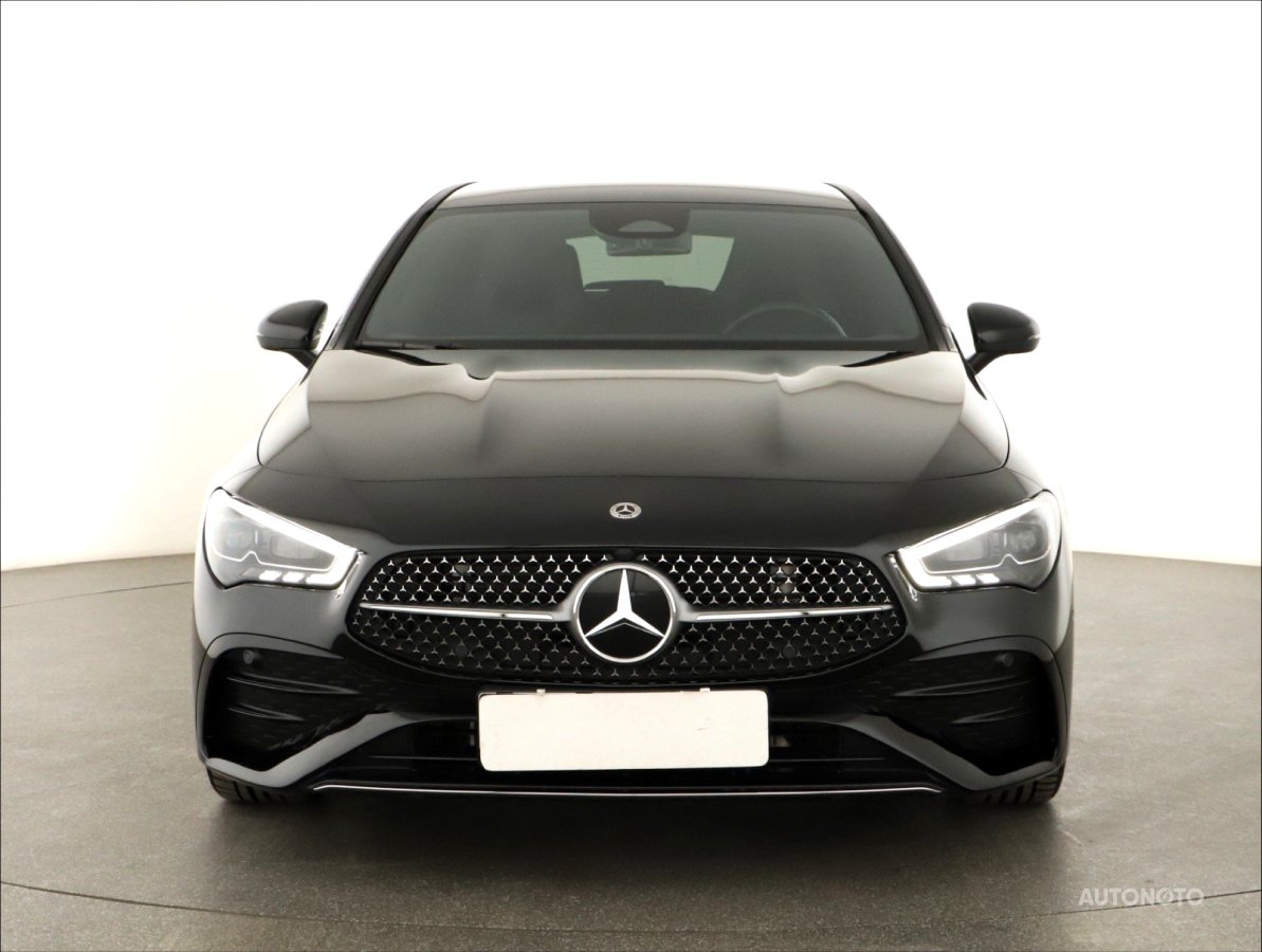 Mercedes-Benz CLA, 2024 - pohled č. 2
