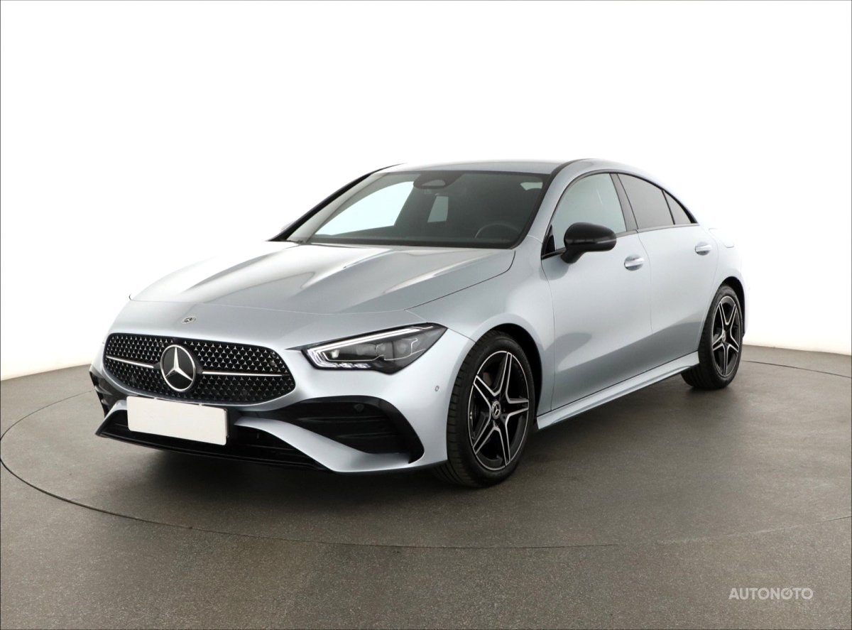 Mercedes-Benz CLA, 2024 - pohled č. 3